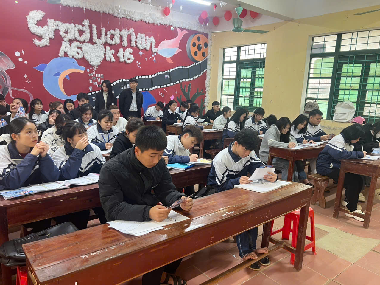 Phúc Thịnh Đồng Hành Cùng Thế Hệ Trẻ  THPT Thạch Thành: Mở Lối Tương Lai - Chạm Tay Giấc Mơ Du Học